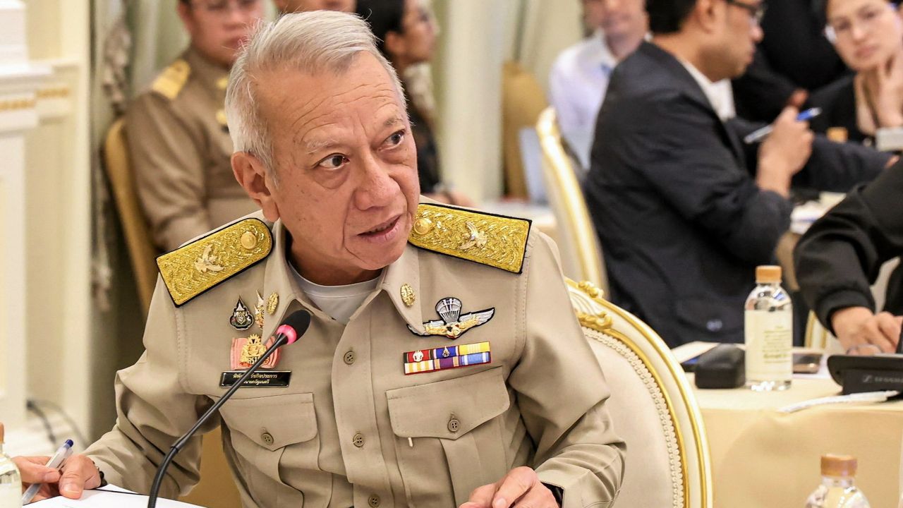 'พิพัฒน์' แจง ยังไม่ตั้งไข่ลดค่าทางด่วนไม่เกิน 50 บาทตลอดสาย ถามเอาข่าวมาจากไหน