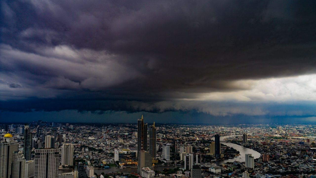 อุตุฯ ฉบับ 1 เตือน 'พายุฤดูร้อน' บริเวณไทยตอนบน เตรียมรับมือฝน 29 เม.ย.-1 พ.ค.