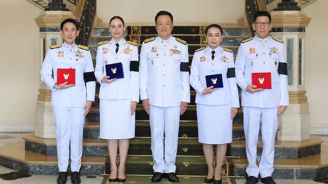 นายกฯ ปธ.พิธีรับพระราชทานเครื่องราชอิสริยาภรณ์ ประจำปี 2568 แก่ ครม. ผู้ว่าฯ ส่วนราชการ