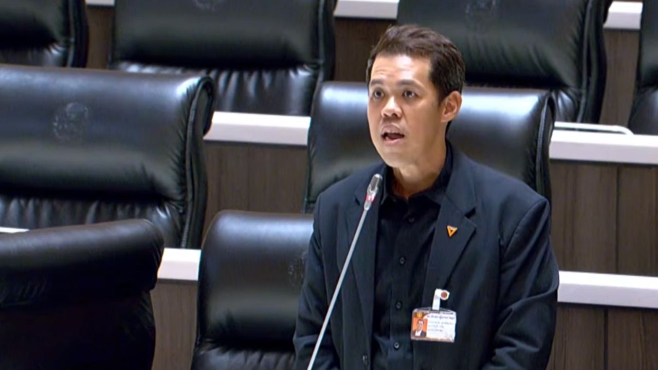 ปชน. ข้องใจ 'โสภณ' ดองชื่อ 'ณัฐพงษ์' นั่งผู้นำฝ่ายค้าน ทวงถามกลางสภาฯ จะส่งชื่อแต่งตั้งเมื่อใด