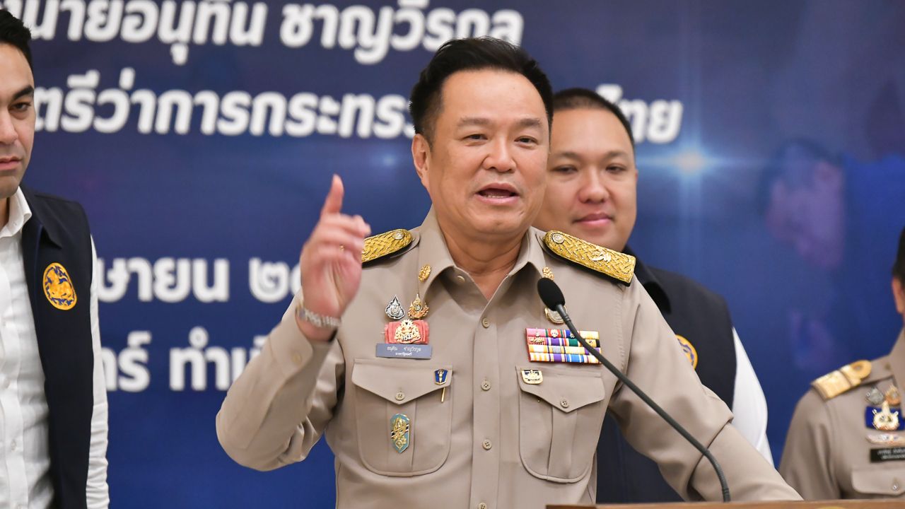 ชงครม. 5 พ.ค. นี้ ออก พ.ร.ก.กู้เงิน 4 แสนล้าน-ไทยช่วยไทยพลัส แจกคนละ 4,000 บาท 13 ล้านคน