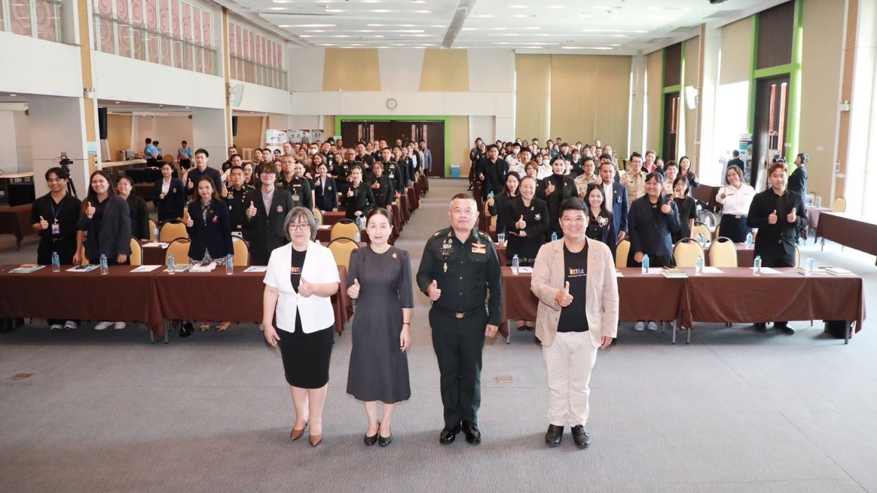 สกศ. ผนึกกำลังสถาบันชั้นนำ แนะนำเส้นทางวิชาชีพ 'การศึกษาเฉพาะทาง'