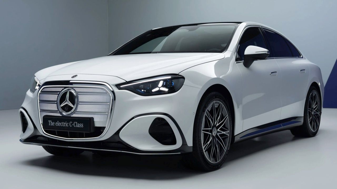 ดาวไฟฟ้ามาแล้ว MERCEDES-BENZ NEW C-CLASS ELECTRIC