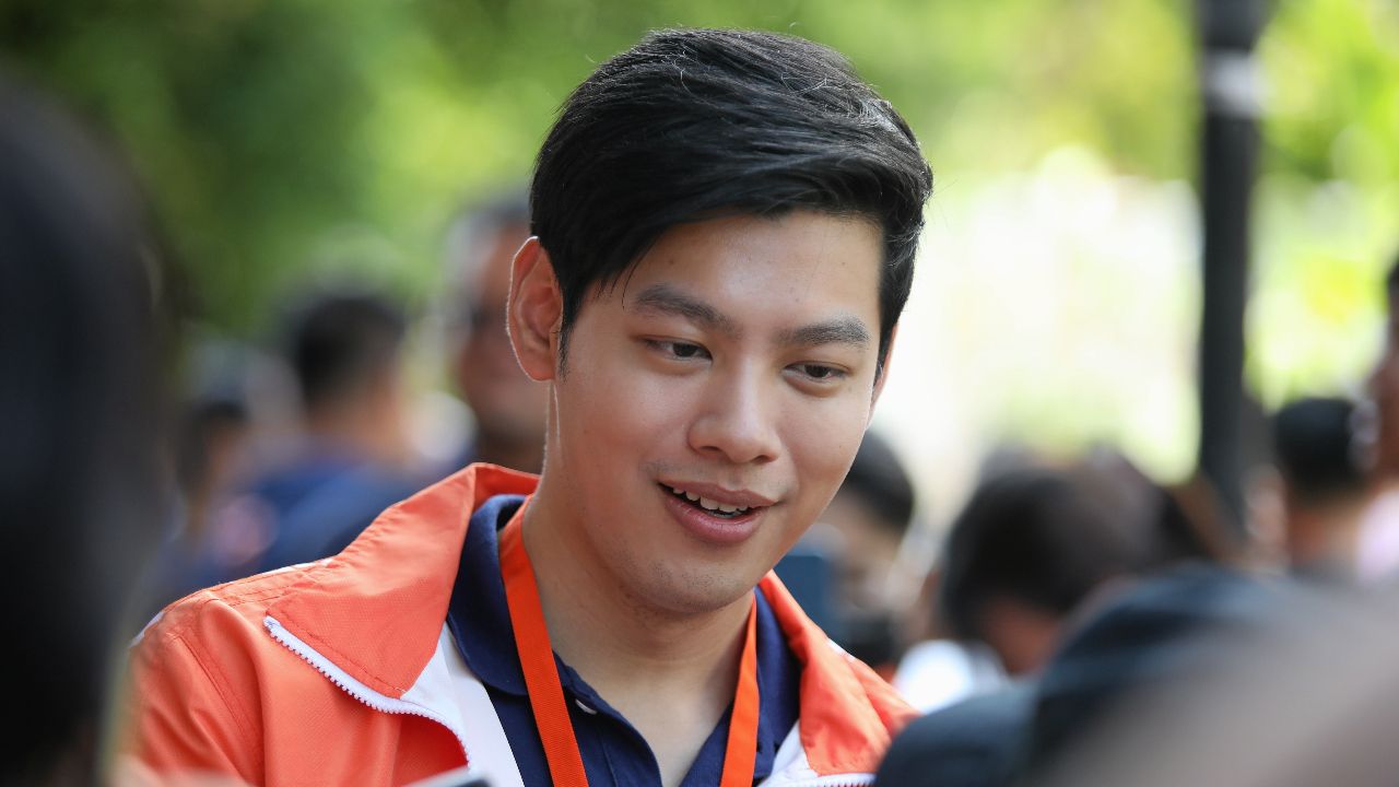 'ศุภณัฐ' จี้ 'ชัชชาติ' เร่งสอบ TOR จ้างเหมารถกวาดดูดฝุ่น 558 ล้าน หวั่นซ้ำรอย ทุจริตเช่ารถขยะ EV