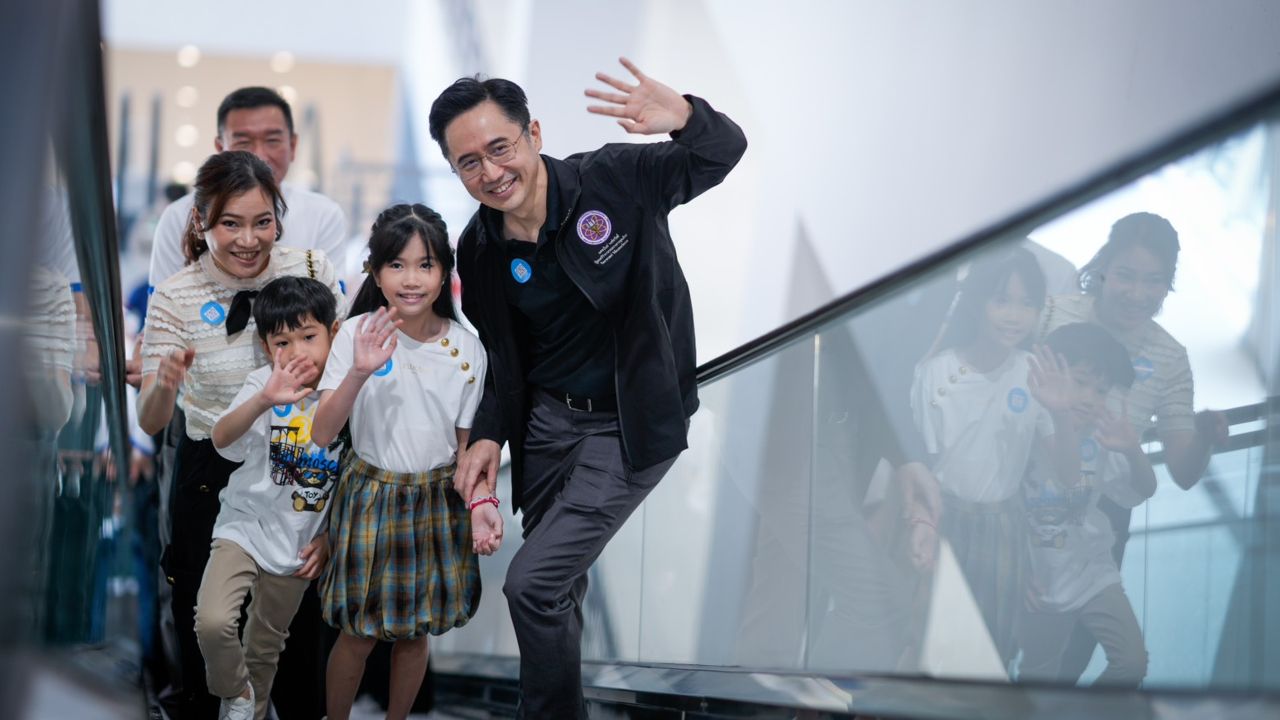 'ยศชนัน' ควงภริยา-ลูก เที่ยว Futurium ชมพิพิธภัณฑ์วิทยาศาสตร์ของไทยยอดเยี่ยมไม่แพ้ใคร