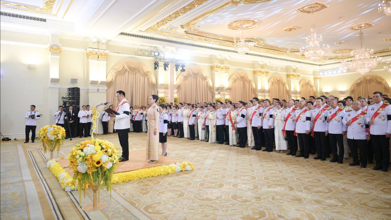 นายกฯ นำคณะพสกนิกรจัดงานสโมสรสันนิบาตเนื่องในวันฉัตรมงคล
