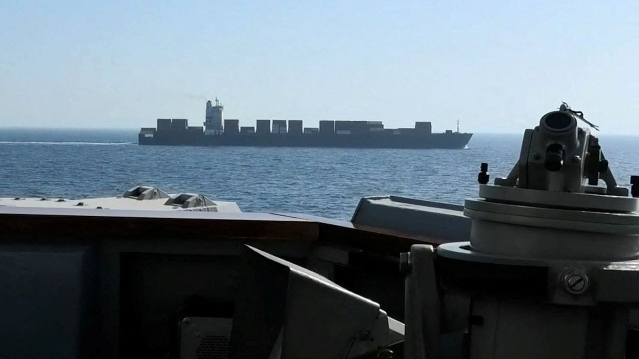สหรัฐฯ เผย ส่งเรือพิฆาตเข้าอ่าวเปอร์เซีย เรืออเมริกันผ่านฮอร์มุซแล้ว 2 ลำ