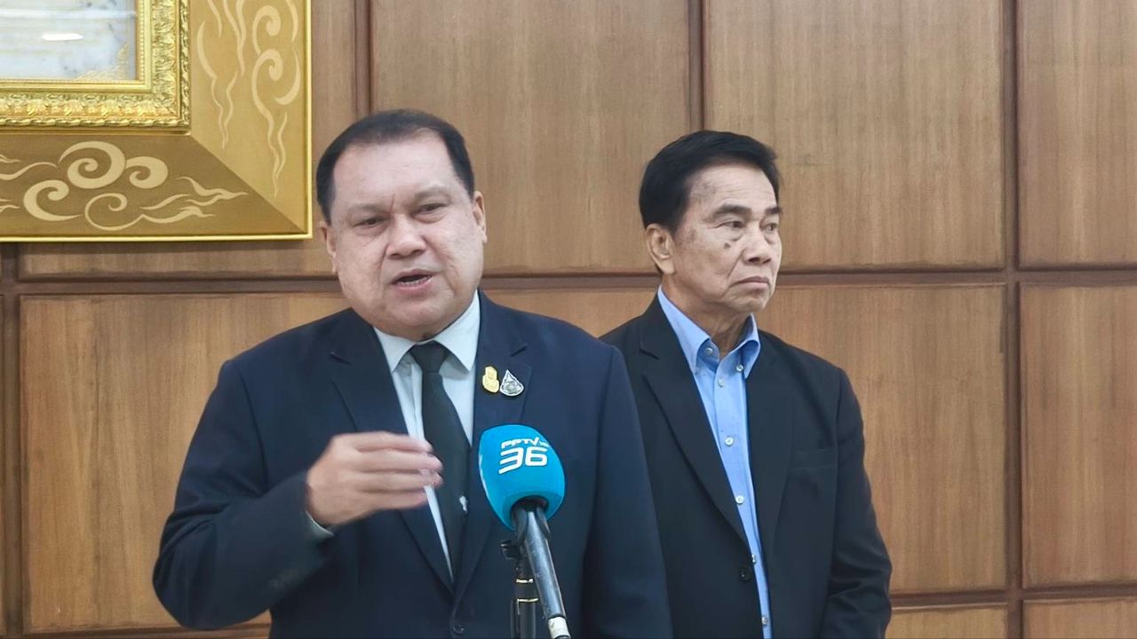 'สนธิญา' รวบรวมรายชื่ออดีตผู้สมัคร สส. ร้องกกต. ยุบพรรคพลังประชารัฐ