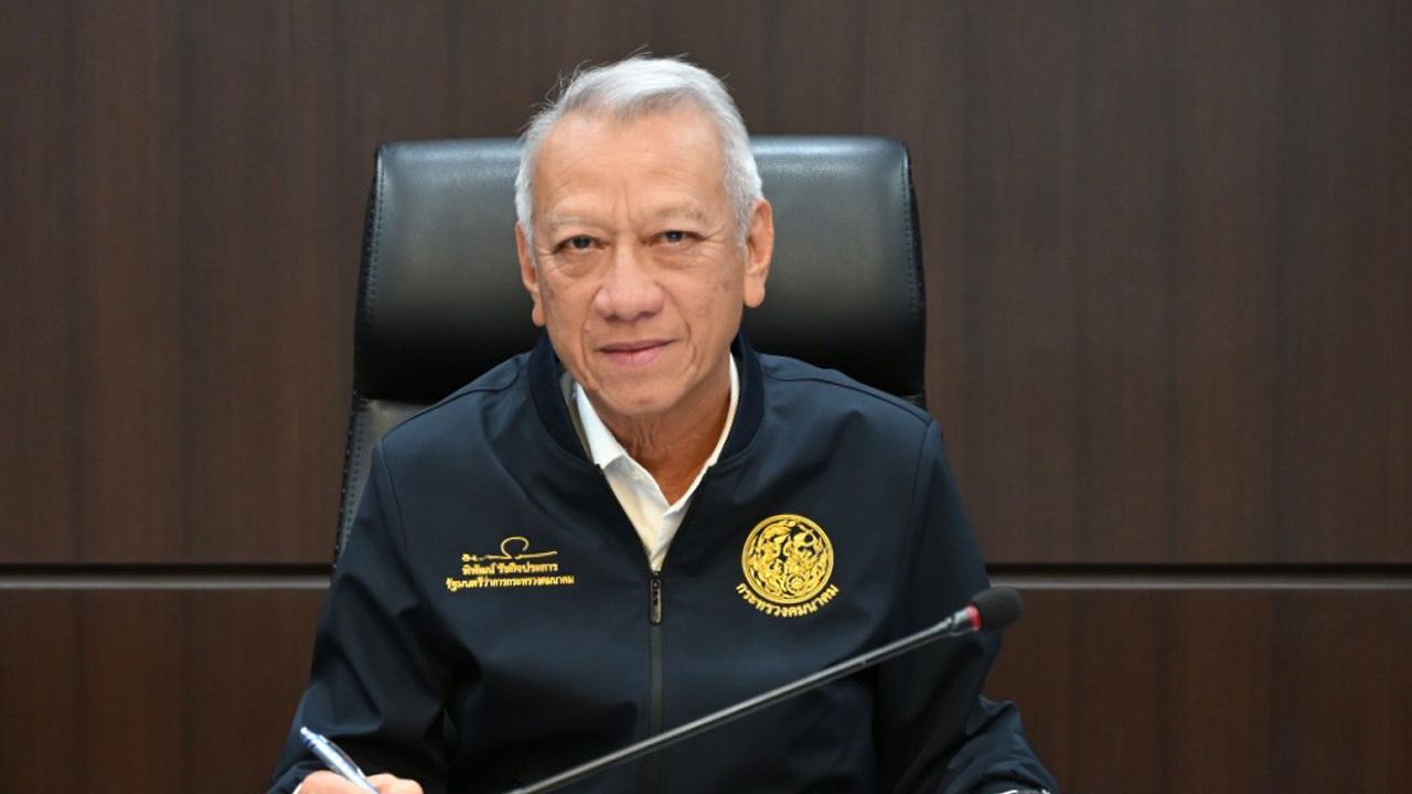 'พิพัฒน์' เร่งเจรจา 'BTS-BEM' หวังดันตั๋วร่วม 40 บาท พร้อมลุยสายใหม่ 'เทา-เงิน-ฟ้า'