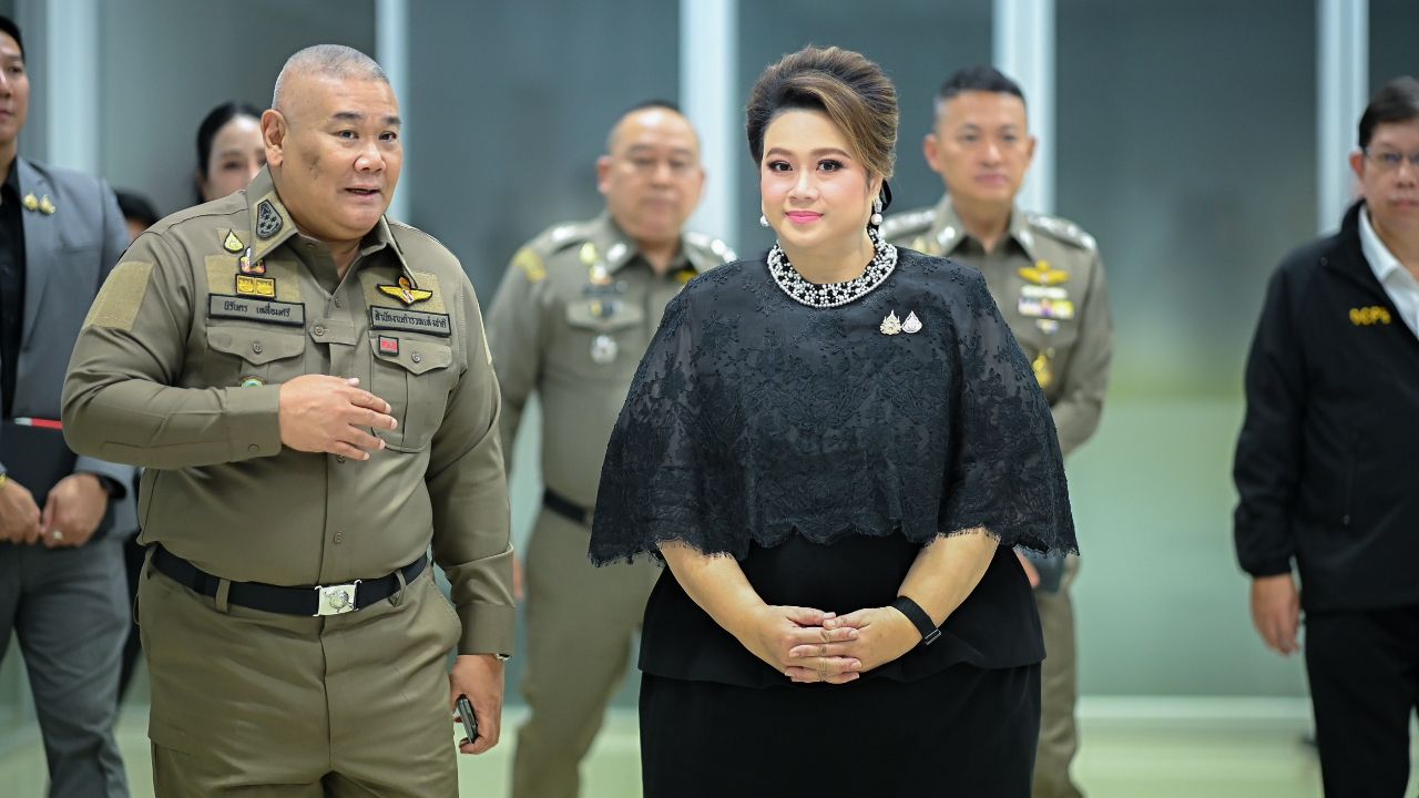 'ศุภมาส' ผนึก บช.ก. ทลายคลังบุหรี่ไฟฟ้าออนไลน์ ยึดของกลางนับหมื่นชิ้นพร้อม 'สารซอมบี้'