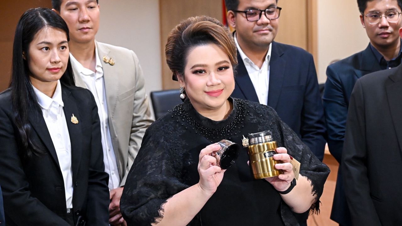 'ศุภมาส' สั่งระงับขายกระติก Thermos 2 รุ่น เตือนประชาชนหยุดใช้งานทันที