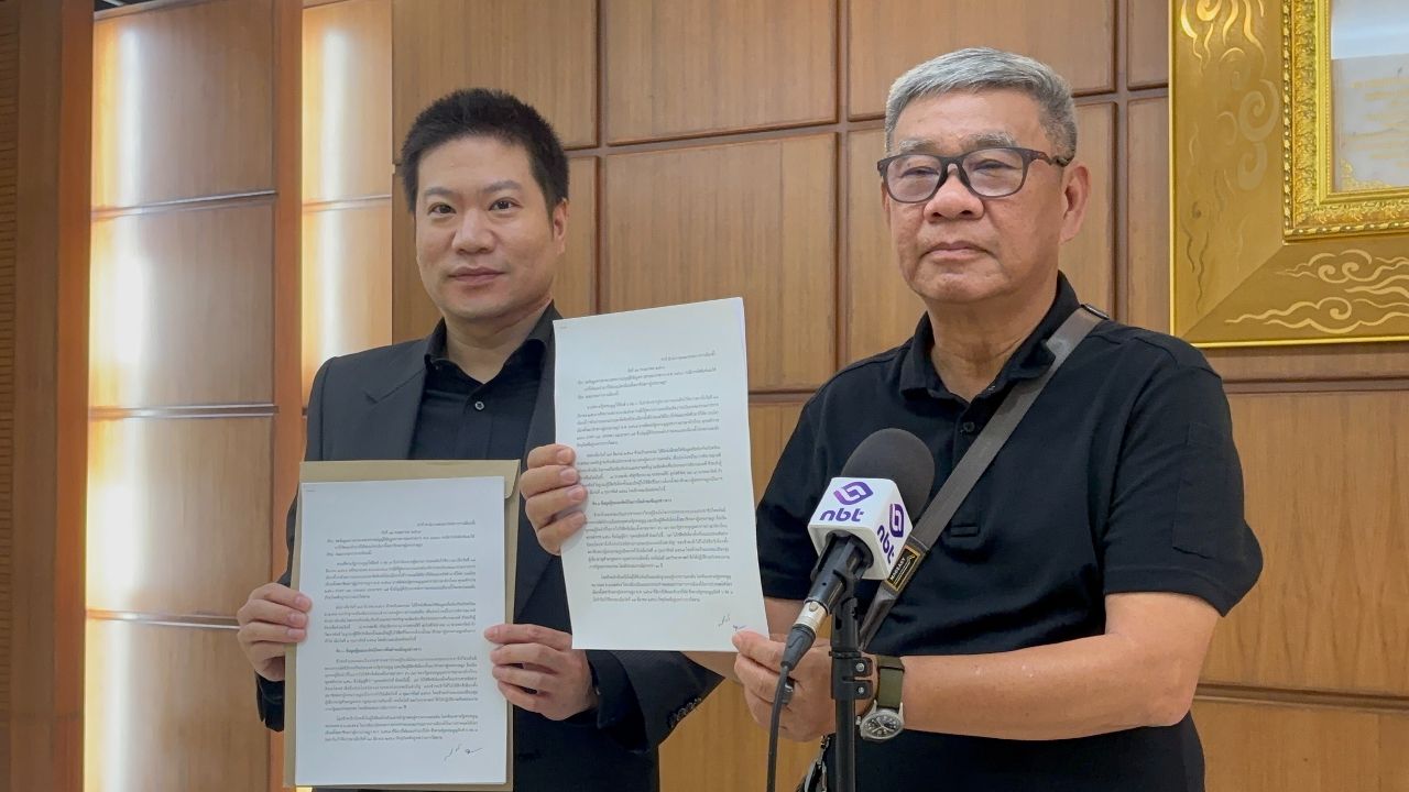 'สมชัย' บุก กกต. ทวงเอกสารพิมพ์บัตรเลือกตั้ง 69 จี้เผยปมใส่บาร์โค้ดส่อโยงสิทธิส่วนบุคคล