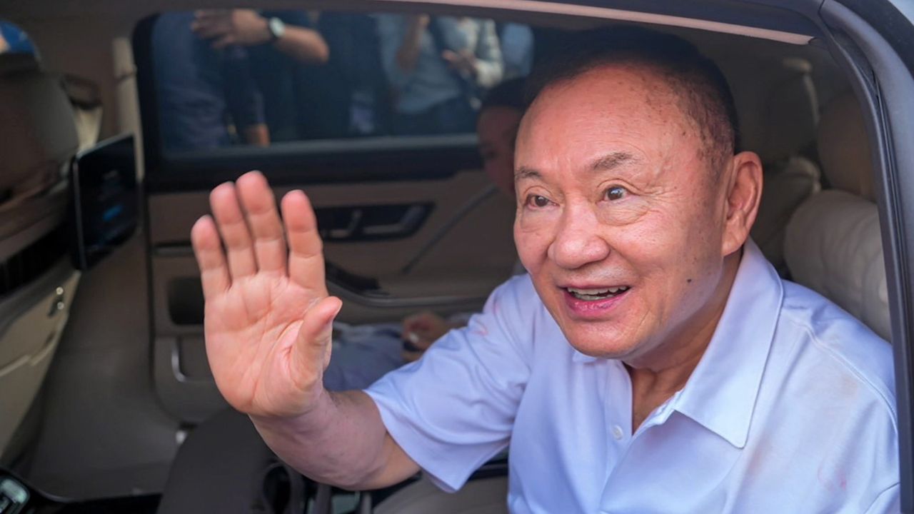 'ทักษิณ' ตรวจสุขภาพที่ รพ.พระราม 9 แบบส่วนตัว มาพร้อม 'คุณหญิงอ้อ-อิ๊งค์-เอม'