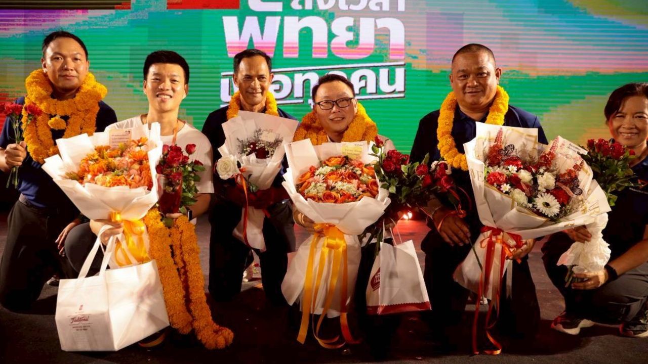 ปชน. เปิดตัว 'อิทธิวัฒน์' แคนดิเดตนายกเมืองพัทยา พร้อมว่าที่ผู้สมัคร สม. จัดเต็มนโยบาย