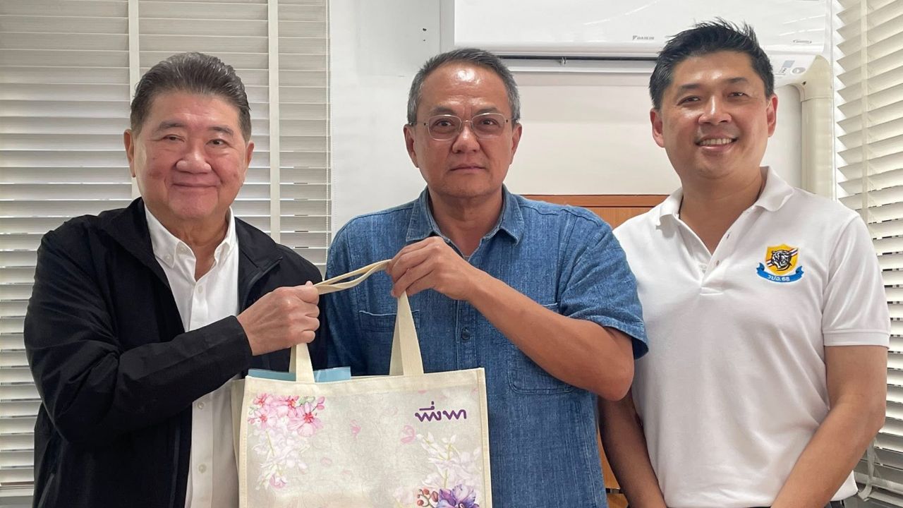 'ธนพร' เข้าขอโทษ 'ภูมิธรรม' พร้อมเคลียร์ใจเตรียมถอนฟ้อง