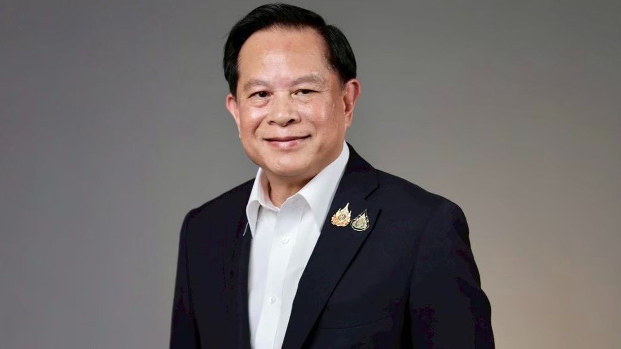 'พีระพันธุ์' ห่วงรัฐบาล ปลดล็อก 8 ธุรกิจต่างด้าว ตัดอำนาจกระทรวงพาณิชย์