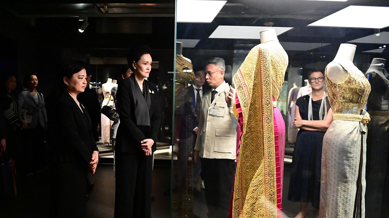 ศุภจี เยือนปารีส ติดตามความพร้อมนิทรรศการ 'ราชพัสตราสู่สากล' โชว์ความวิจิตรผ้าไทยสู่เวทีโลก