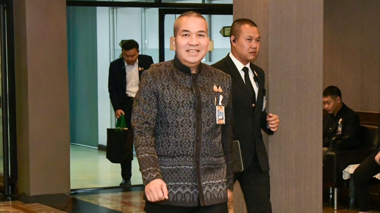 'รุทธพล' รมว.ยุติธรรม ชี้ 'ทักษิณ ชินวัตร' ไม่เข้า 3 เงื่อนไขถอดกำไล EM