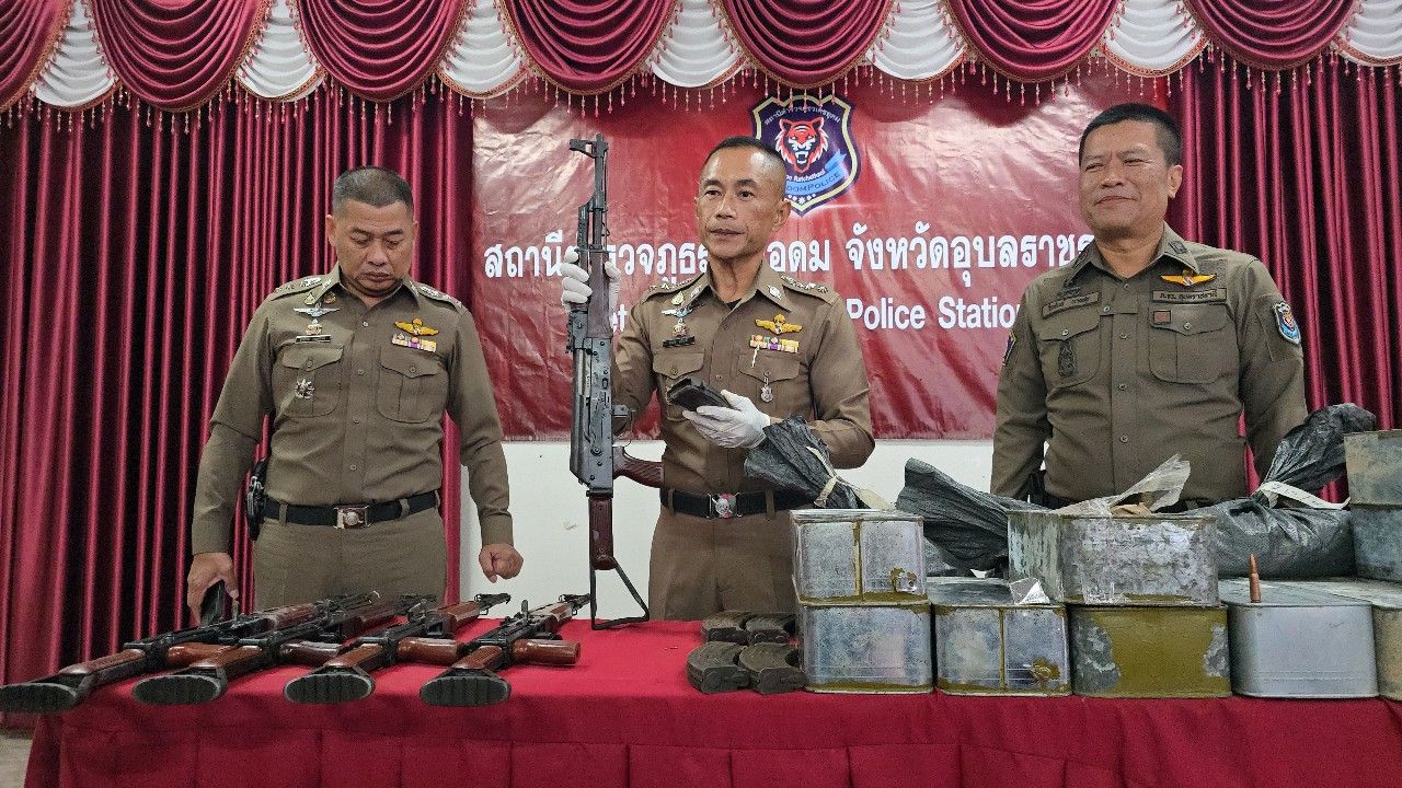 สกัดจับ 2 ผัวเมียเครือข่ายค้าอาวุธสงครามข้ามชาติ ยึดอาก้า-กระสุนเฉียดหมื่นนัด