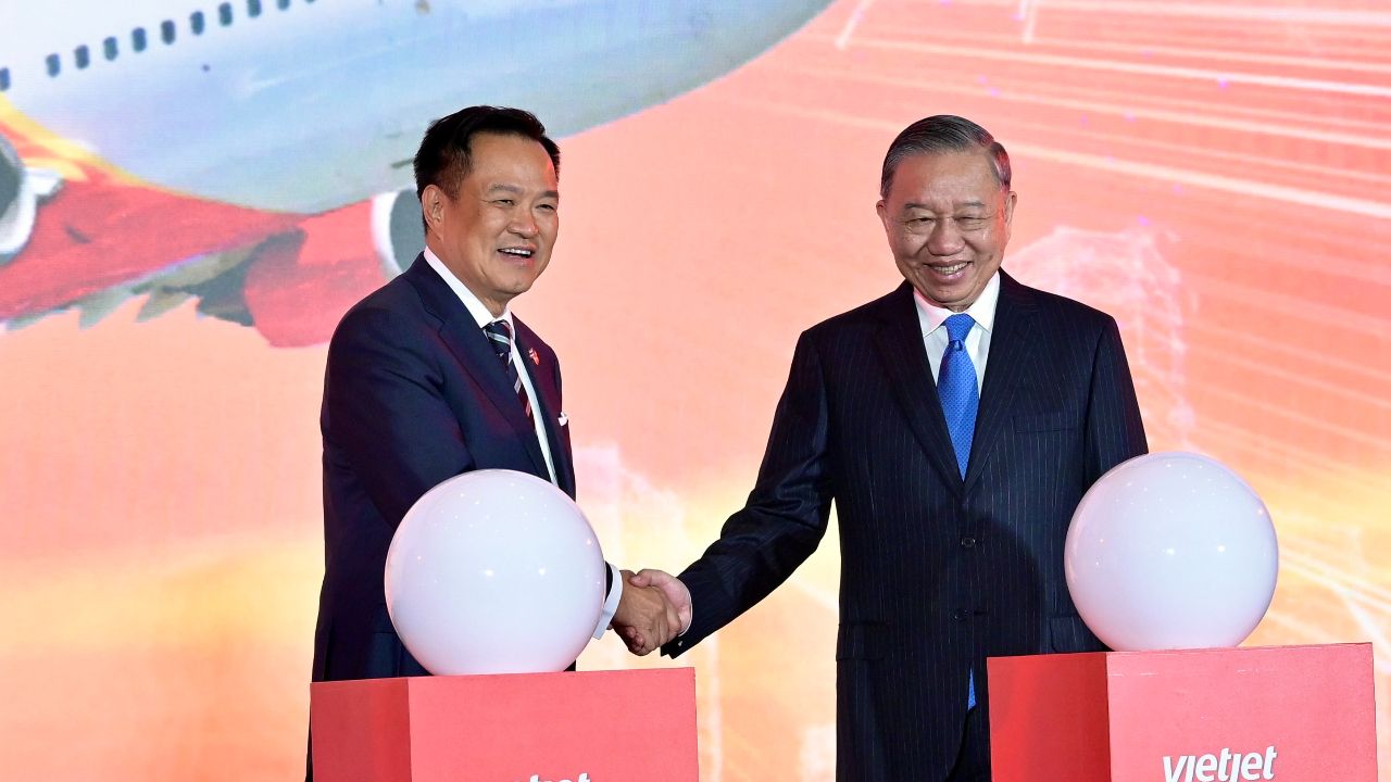 'อนุทิน' จับมือ ปธน. เวียดนาม ย้ำเศรษฐกิจทั้ง 2 ประเทศ ต้อง 'เติบโตไปด้วยกัน'