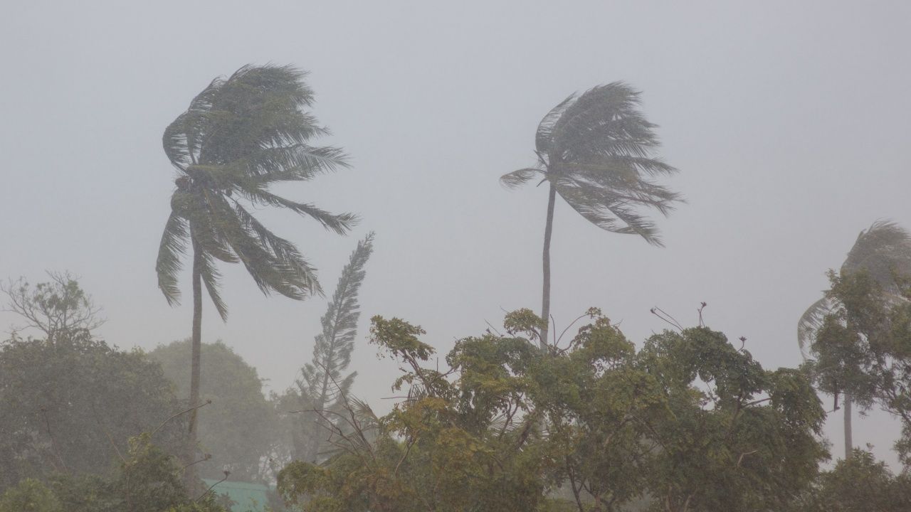 อุตุฯ ฉบับ 9 เตือนจังหวัด 'ฝนตกหนักถึงหนักมาก' อันดามันตอนบน คลื่นลมค่อนข้างแรง