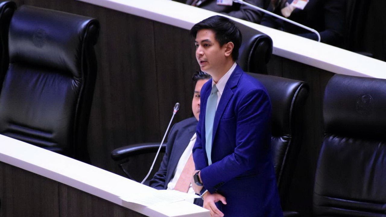 'พริษฐ์' ยันร่างแก้รัฐธรรมนูญพรรคประชาชน ไม่เปลี่ยนแปลงระบอบการปกครอง
