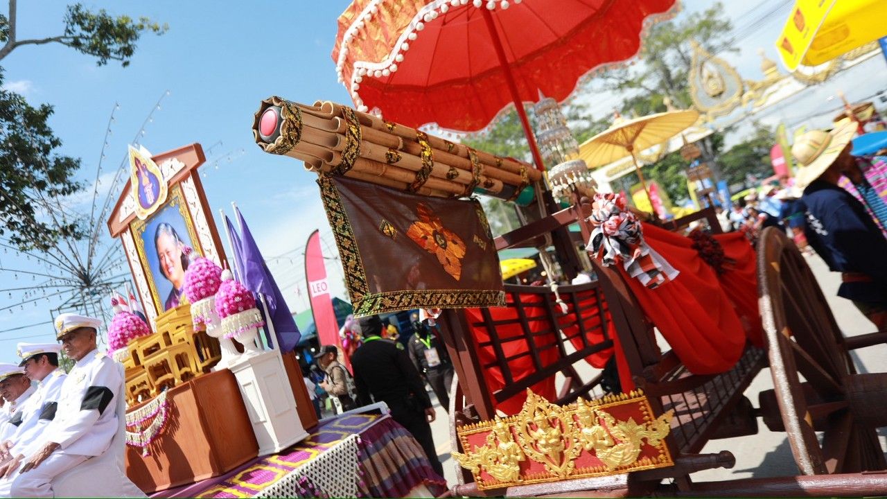 รมว.ศึกษาธิการ เปิดงาน 'บุญบั้งไฟพนมไพร' ชูเรียนรู้นอกห้องเรียน