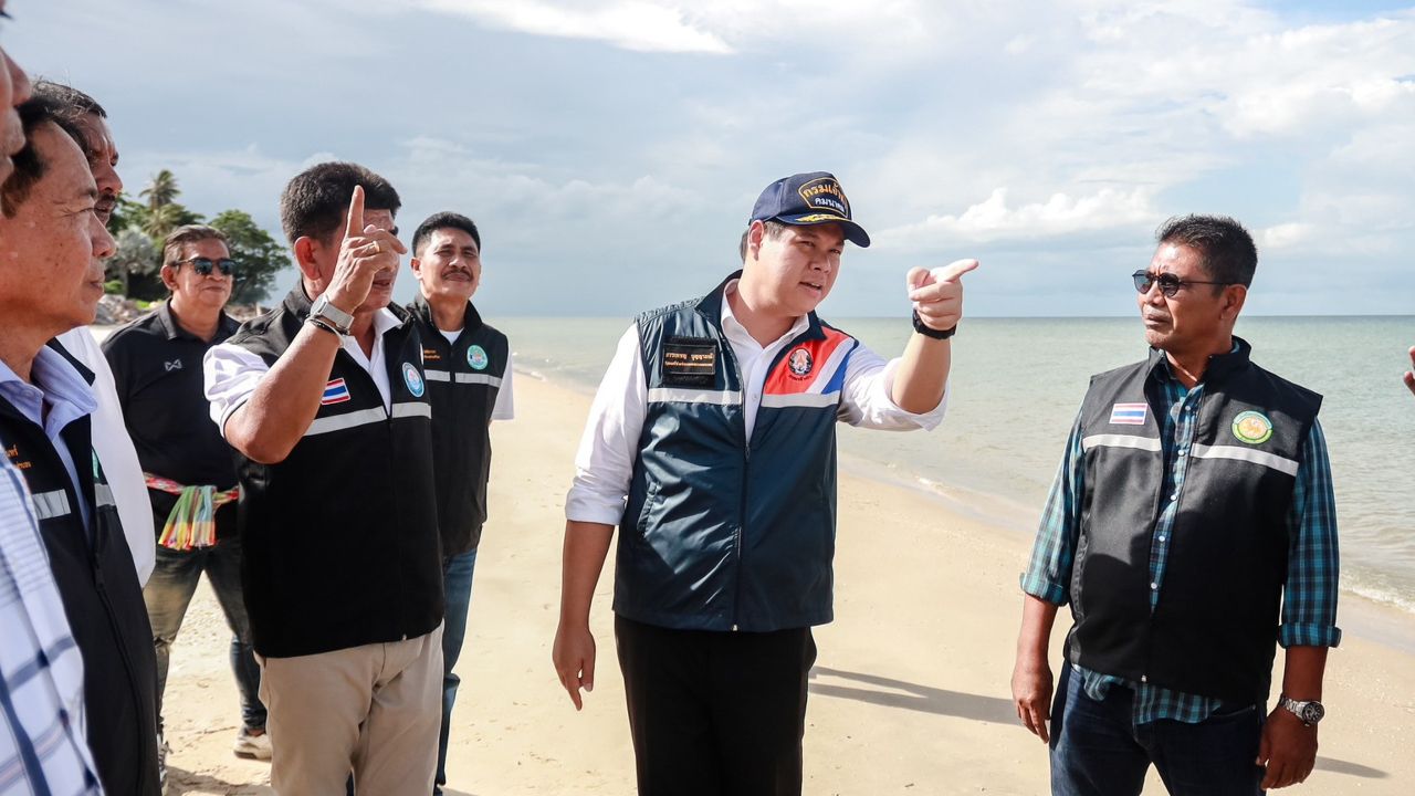 'สรรเพชญ' ลงพื้นที่ อ.ระโนด ติดตามปัญหากัดเซาะชายฝั่ง พร้อมรับฟังเสียงประชาชน