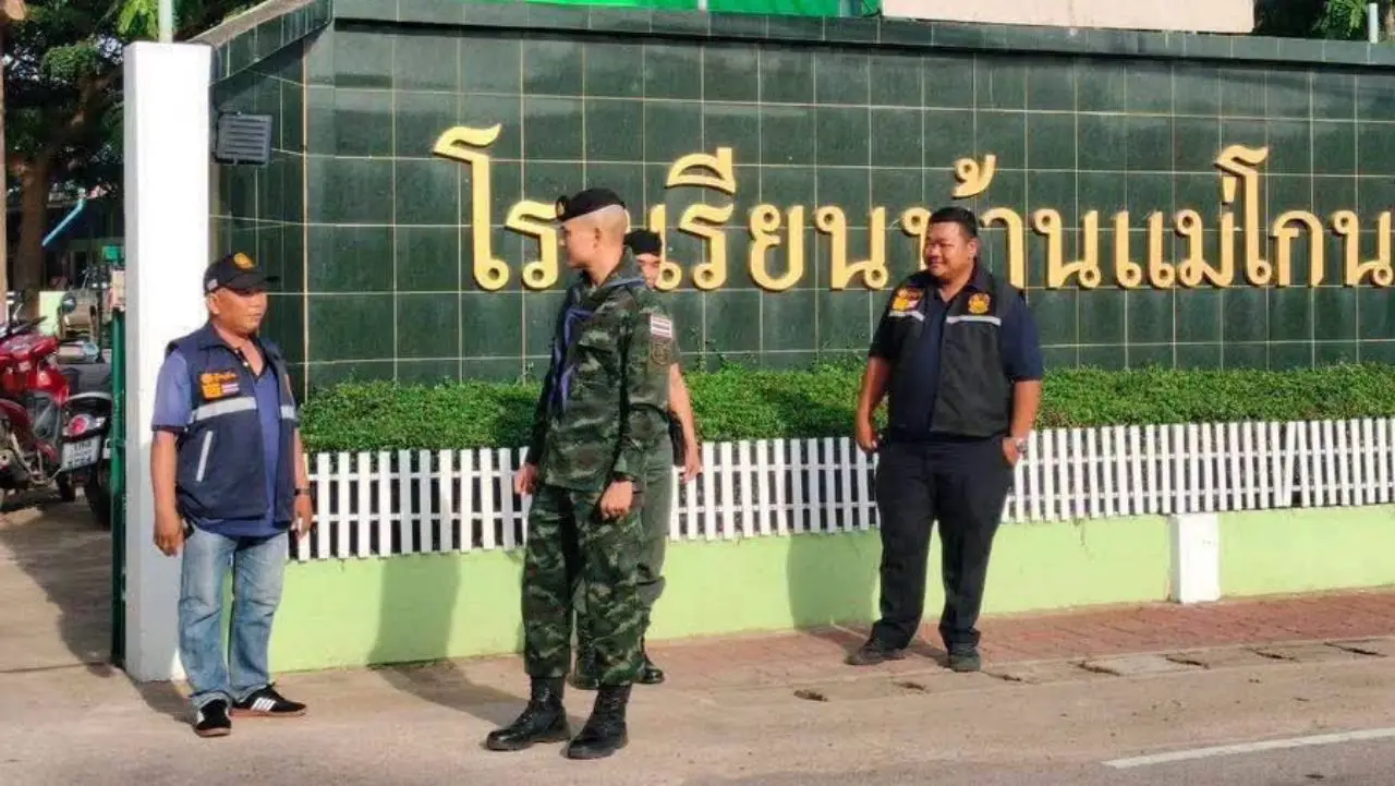 เตรียมกำลังพล ยุทโธปกรณ์ เฝ้าระวังชายแดนแม่สอด หลังทหารเมียนมาปะทะกลุ่มต่อต้าน