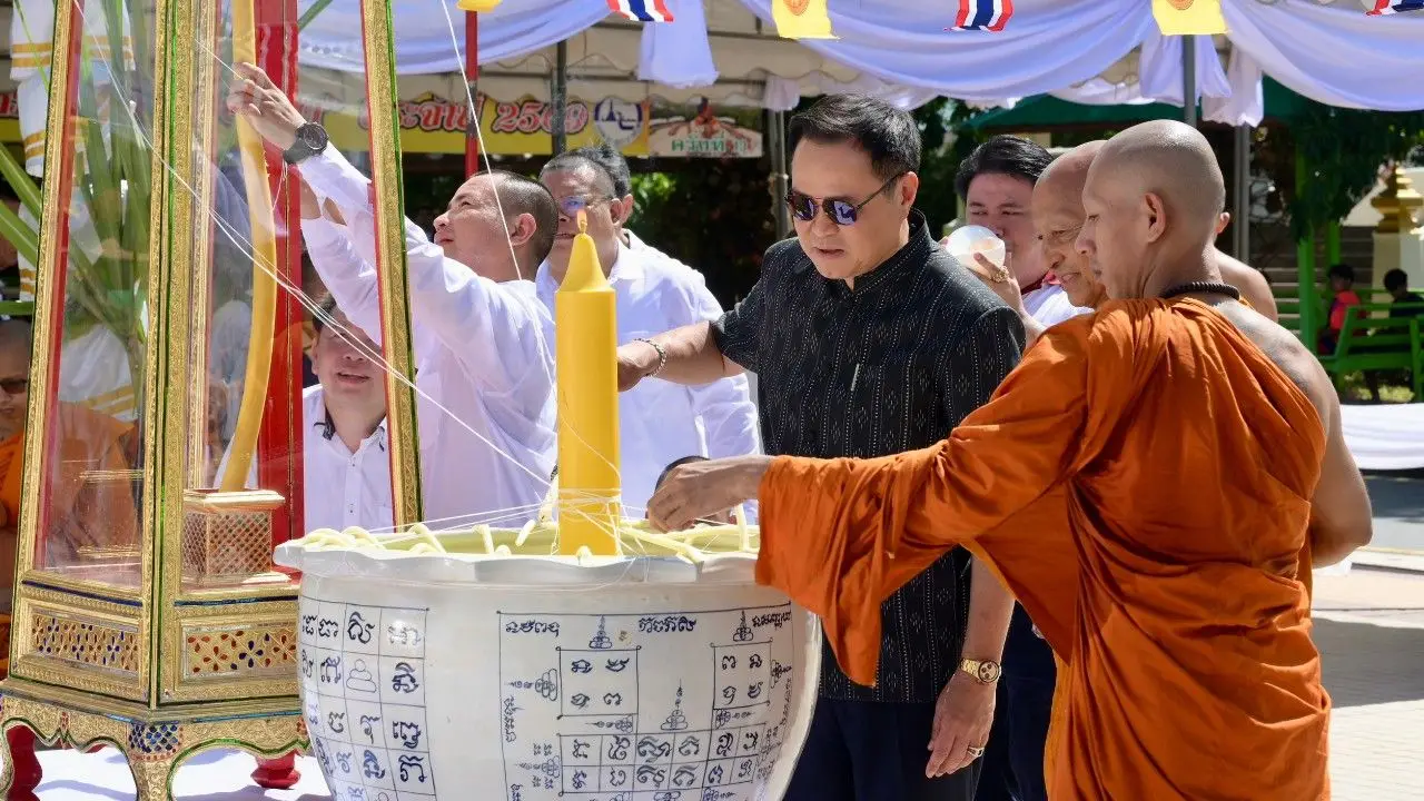 'อนุทิน' ทำพิธีพุทธาภิเษก จัดสร้างเหรียญหลวงพ่อทวด รุ่น 'ปลอดโรค ปลอดภัย'