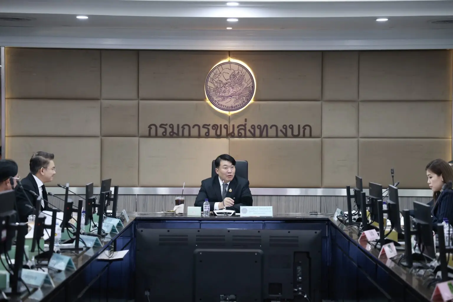 'คมนาคม' คุมเข้มรถรับจ้างผ่าน 'แอปฯ' คลอด 5 มาตรการ ไม่มีใบขับขี่รถสาธารณะ ถูกระงับทันที