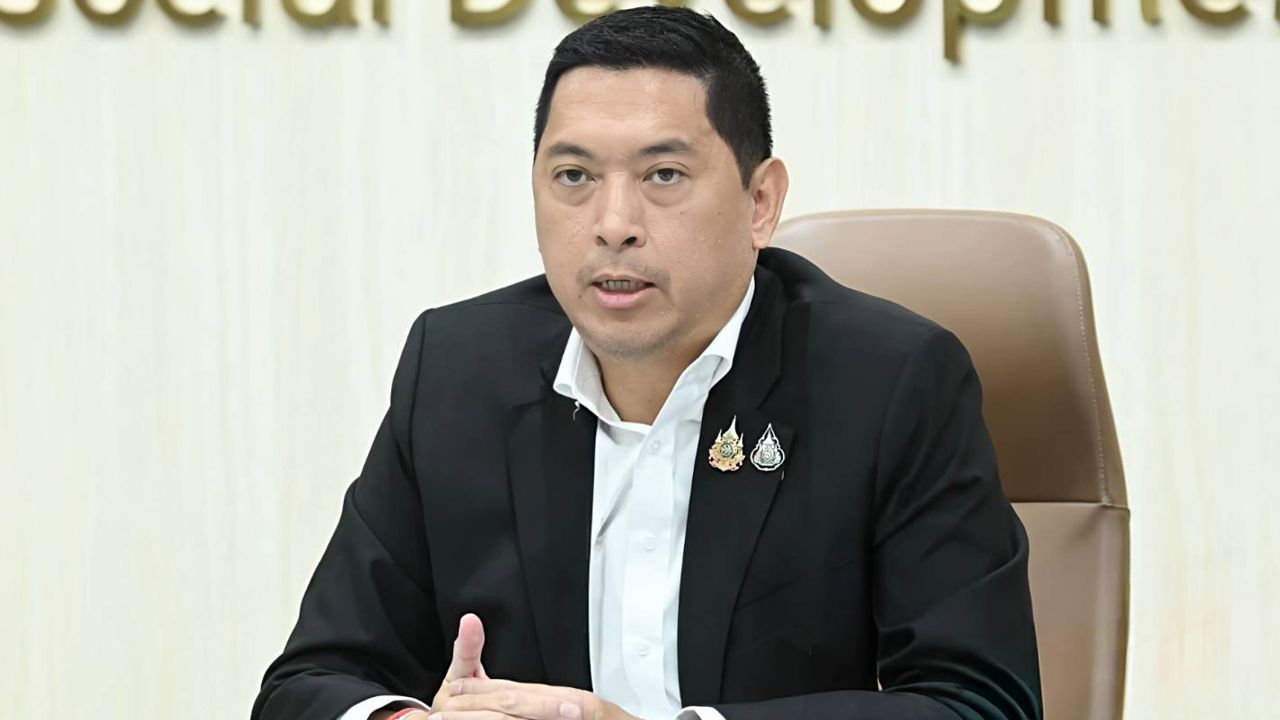 'นิกร โสมกลาง' กำชับ พม. ทั่วประเทศ ช่วยกลุ่มเปราะบาง ลงทะเบียน-ยืนยันสิทธิ บัตรสวัสดิการแห่งรัฐ