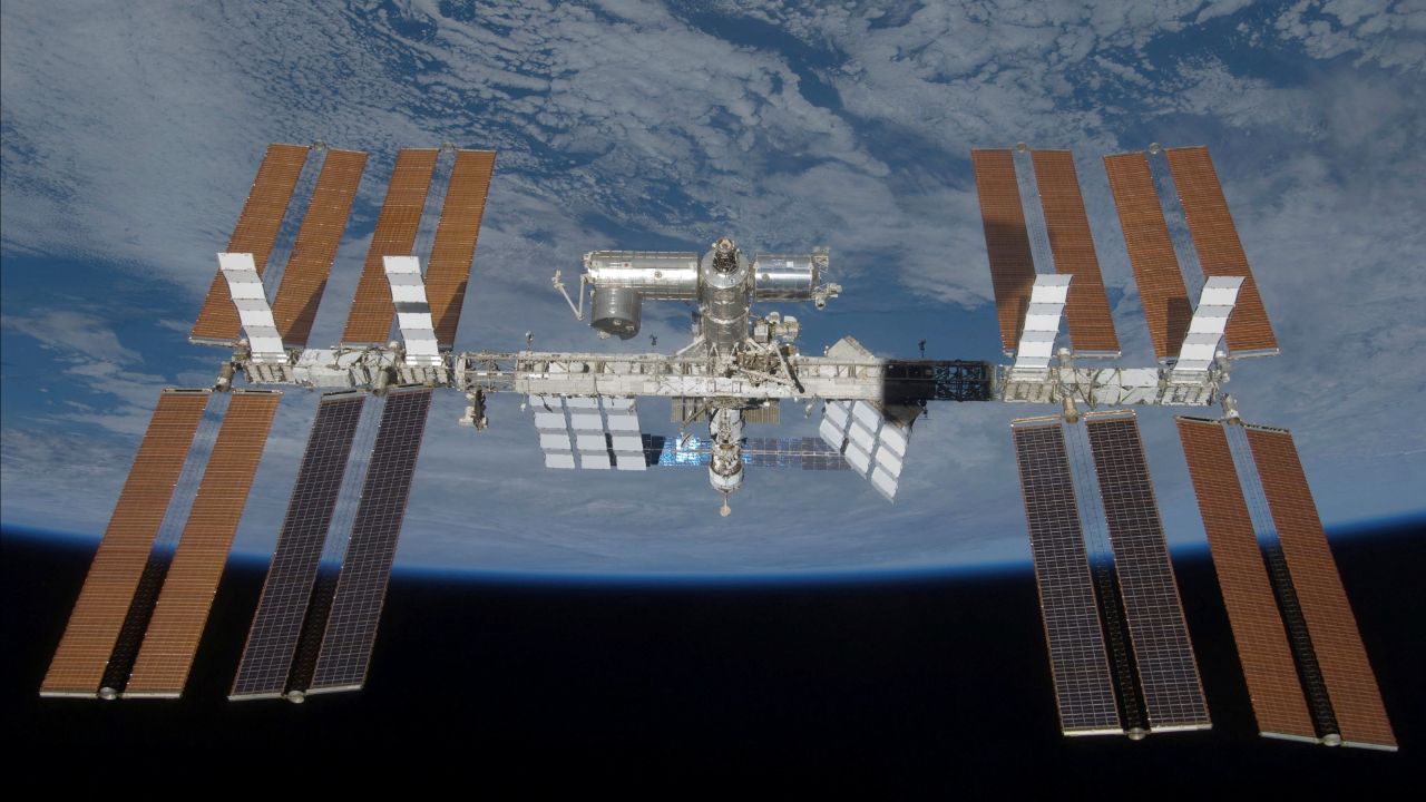 นาซาสั่งนักบินอวกาศ ISS เตรียมพร้อมอพยพฉุกเฉิน หลังพบรอยรั่วเพิ่มในโมดูลรัสเซีย