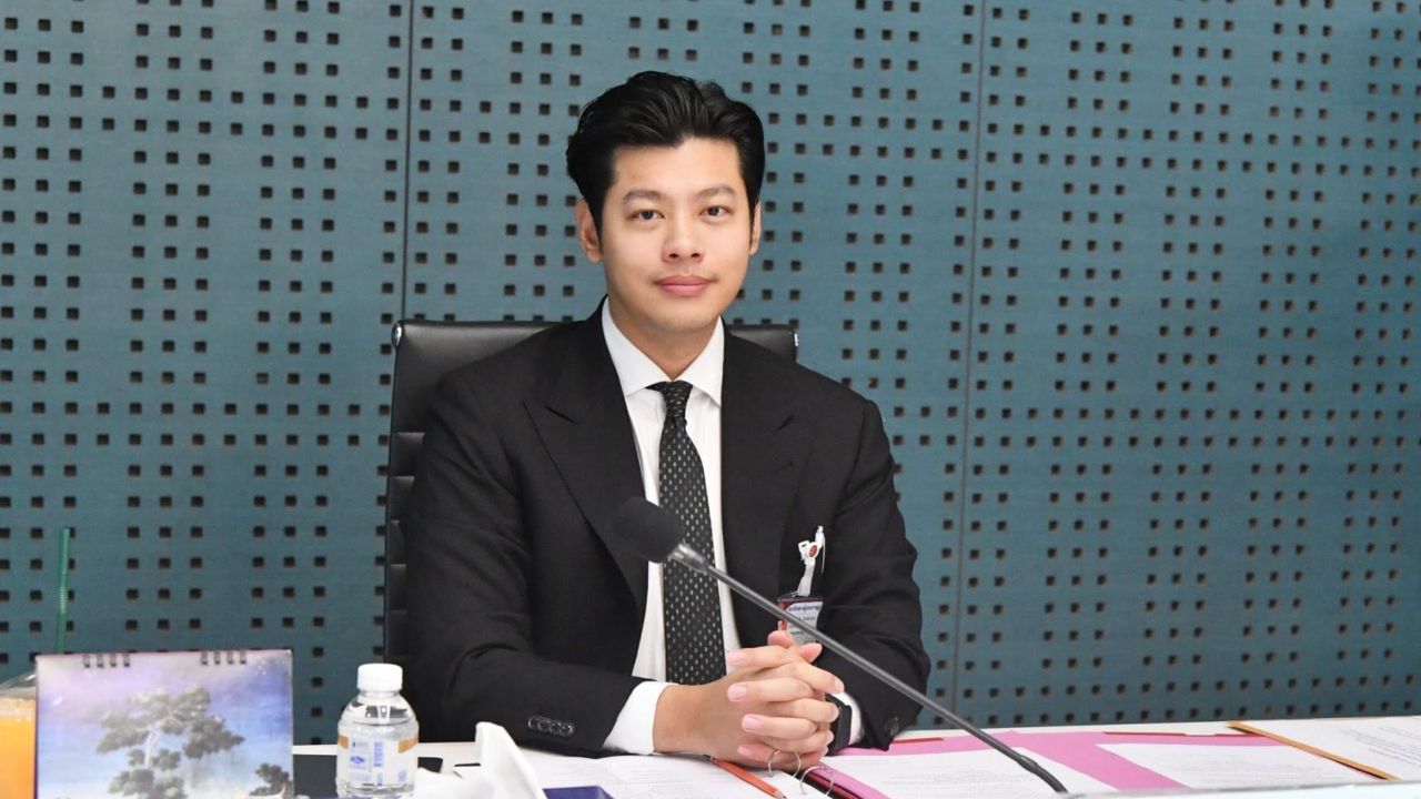 'ศุภณัฐ' จี้ 'ชัชชาติ' แจงให้ชัด 12 ข้อ ปมทุจริตจัดซื้อเครื่องออกกำลังกาย กทม.