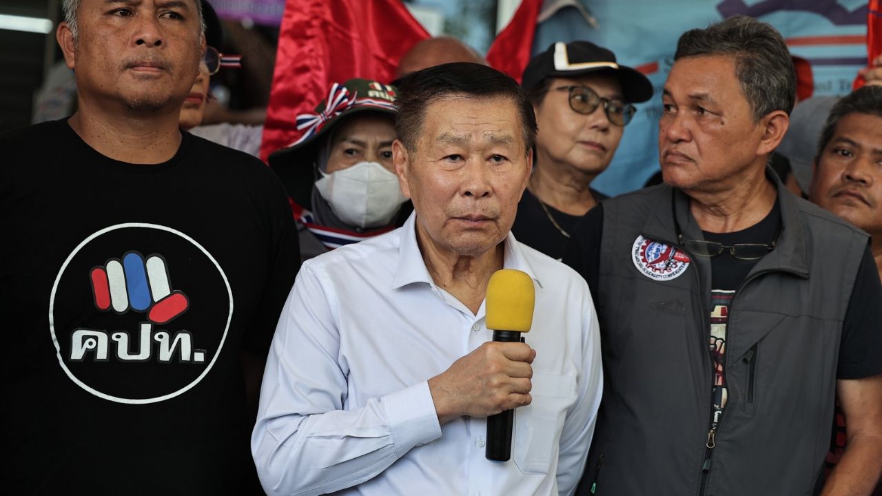 'เสรีพิศุทธ์' จี้นายกฯ สางปมเขากระโดง อัดยับ ‘ศุภชัย’ เอาใจนาย ขู่ฟ้องกราวรูดหากคดีอืด