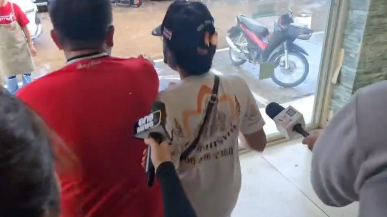'ป้าแหวว' เมียนายเดช ยันไม่รู้เรื่องสามีขโมย - เผาทำลายหวย 6 ล้าน