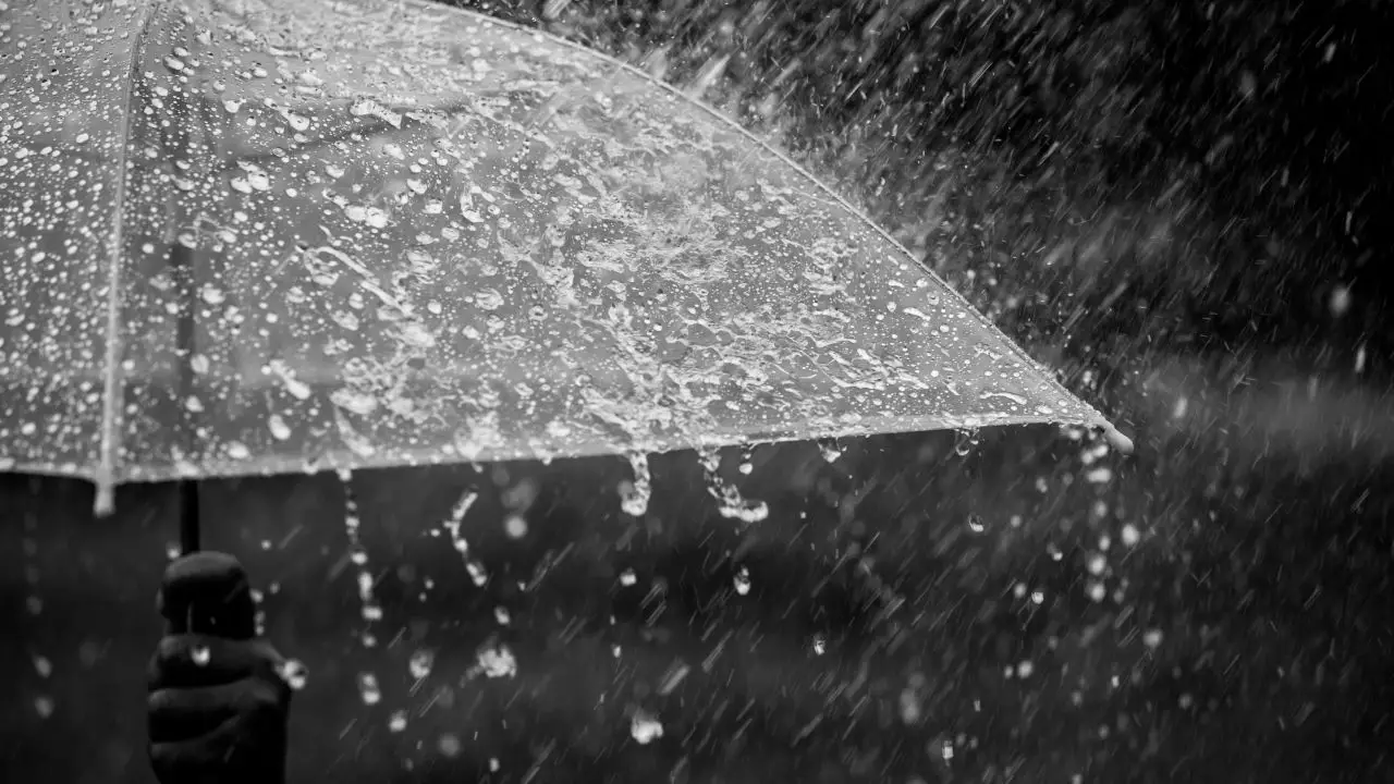 ชุ่มฉ่ำหลังเลิกงาน ฝนตกทั่ว กทม. คาดปกคลุมนานกว่า 1 ชั่วโมง