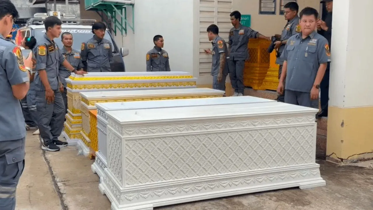 'ในหลวง' ทรงรับผู้บาดเจ็บ-เสียชีวิต จากเหตุรถพุ่งชนพระธุดงค์ ไว้ในพระบรมราชานุเคราะห์