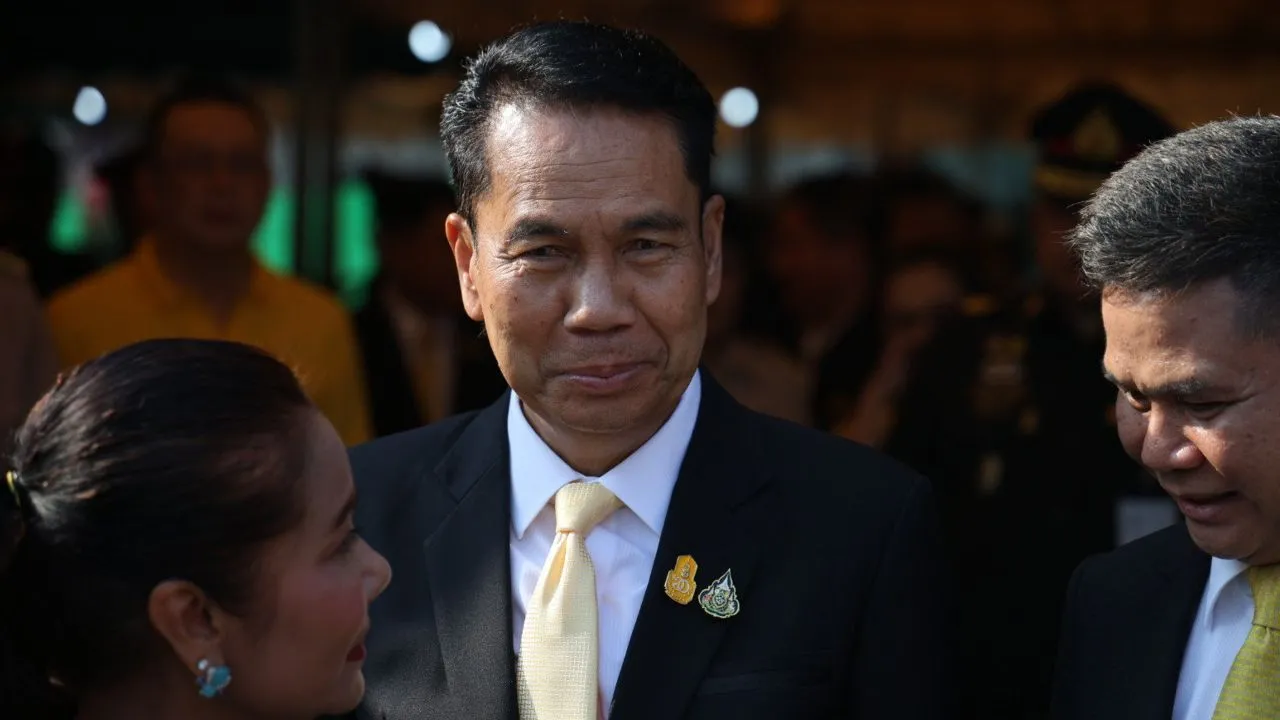 'สุทิน' หนุนตรวจคะแนนท้องถิ่น 15,520 รายใหม่ เพื่อให้หายสงสัยเรื่องทุจริต