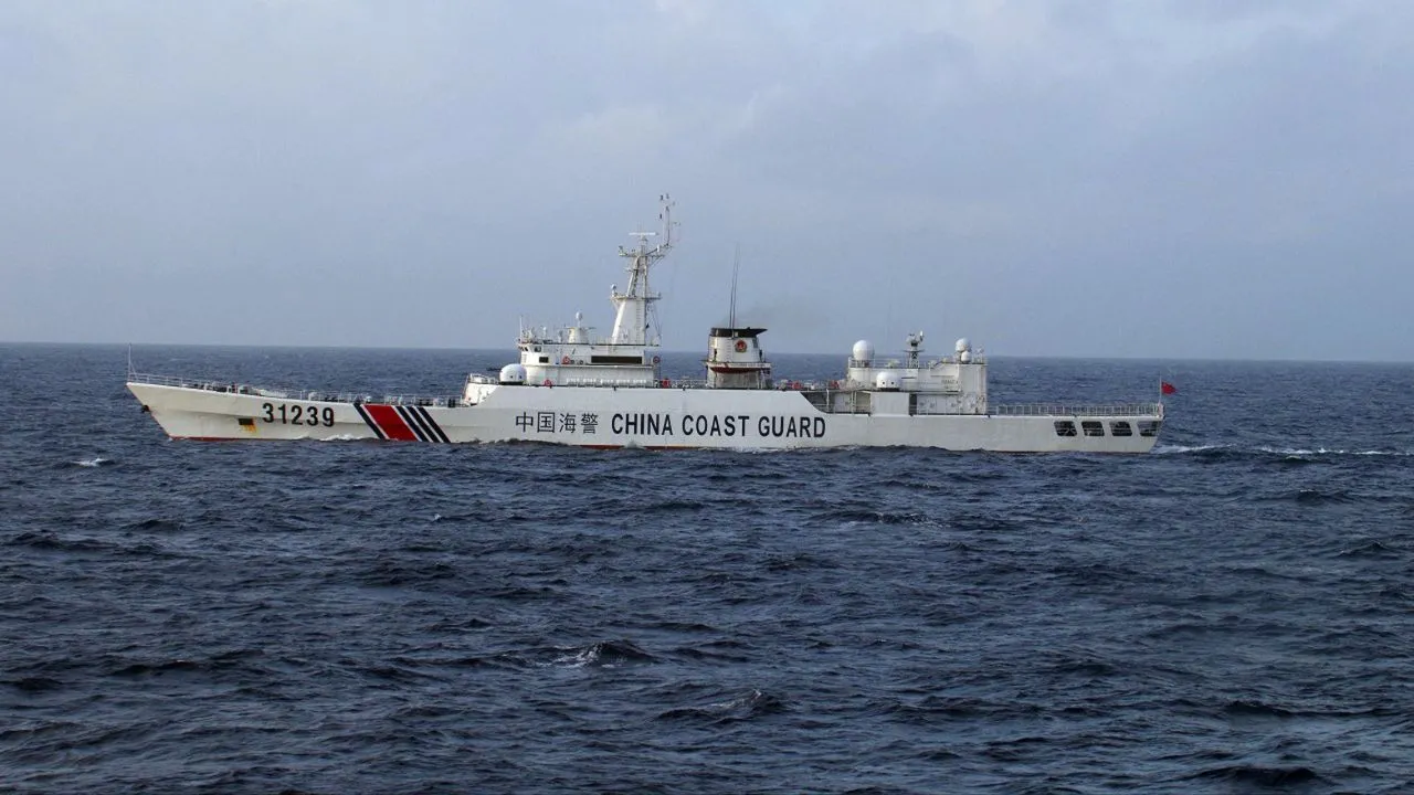 เรือยามฝั่งญี่ปุ่น-จีน เผชิญหน้าใกล้เกาะพิพาท ในทะเลจีนตะวันออก