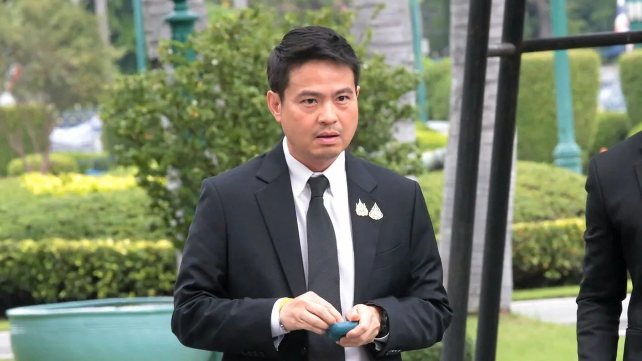'ภราดร' จวก 'จูรี' กล่าวหาตัดงบแก้น้ำท่วม ชี้คำของบท้องถิ่น ไร้โครงการแก้อุทกภัย