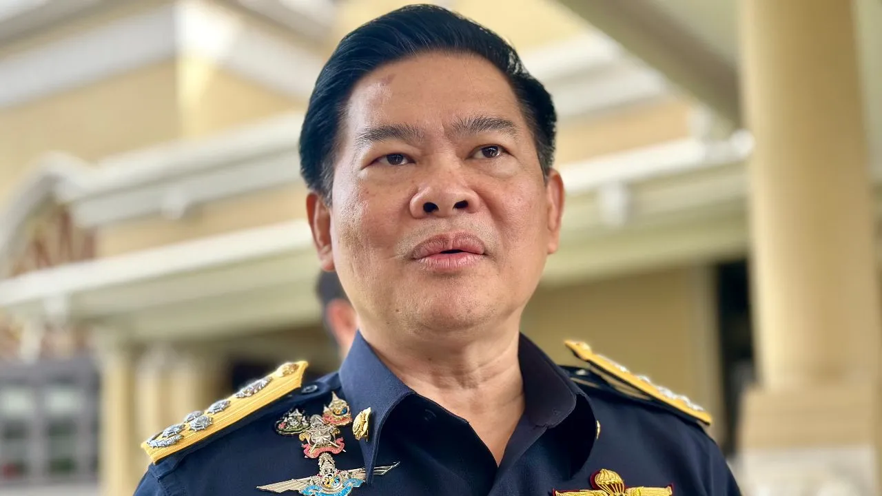 เลขาฯ ป.ป.ส. ลั่นเร่งล่าตัวการใหญ่คดีขนยา เตือนสายหิ้วโทษหนัก ด้าน 'รุทธพล' ส่ง K9 คุมเข้ม