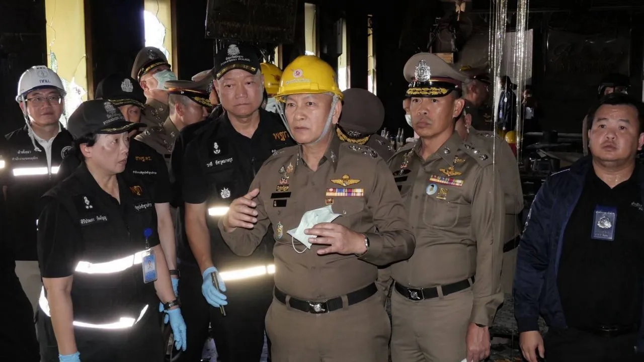 ไฟไหม้โรงเบียร์ลาดพร้าว เข้าข่าย 'ประมาท' โต๊ะขายลูกอมตั้งขวางทางออก เจ้าของยังอยู่ ICU