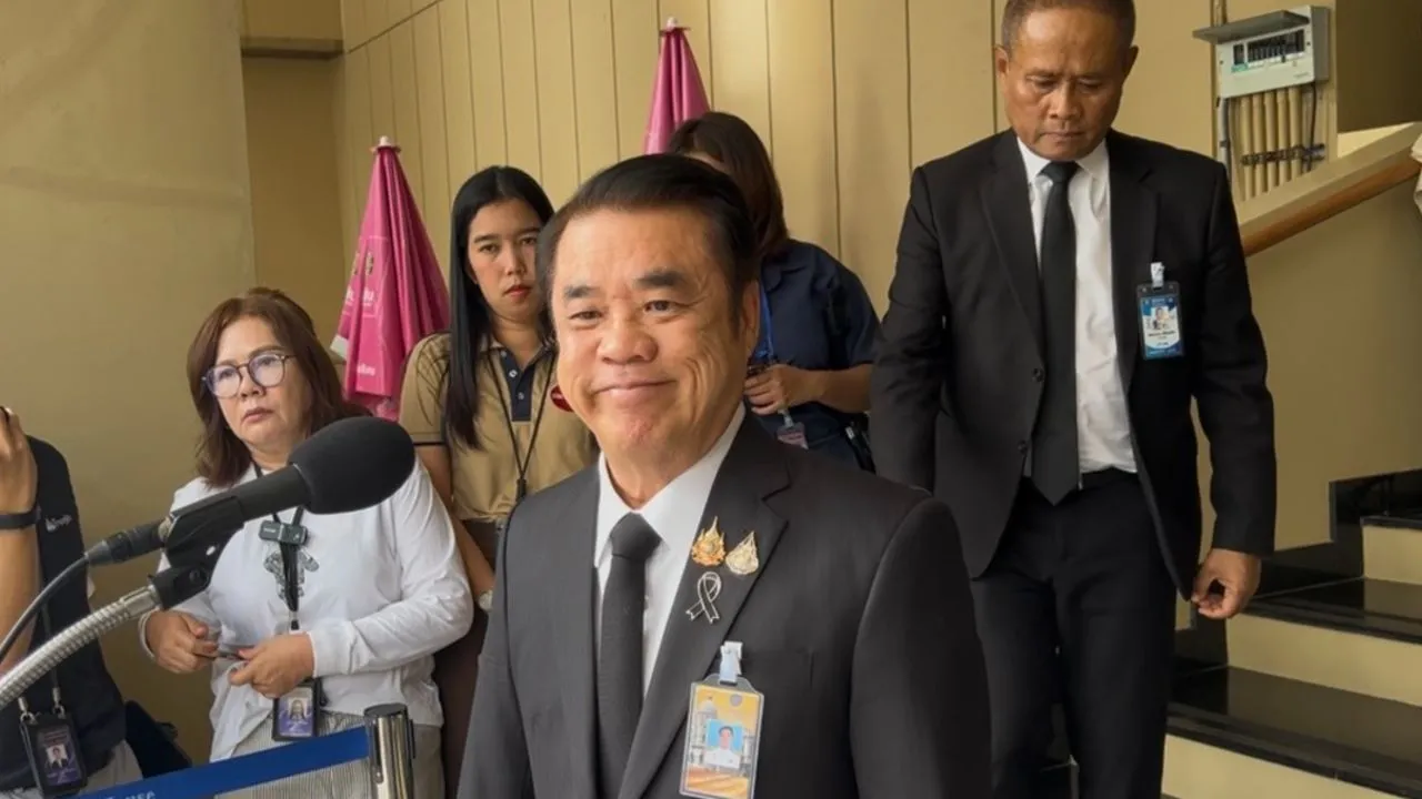 'สุริยะ' เผยปิดดีลกุ้งกับมาเลเซียด้วยตัวเอง ไม่เกี่ยว 'ทักษิณ' ช่วย