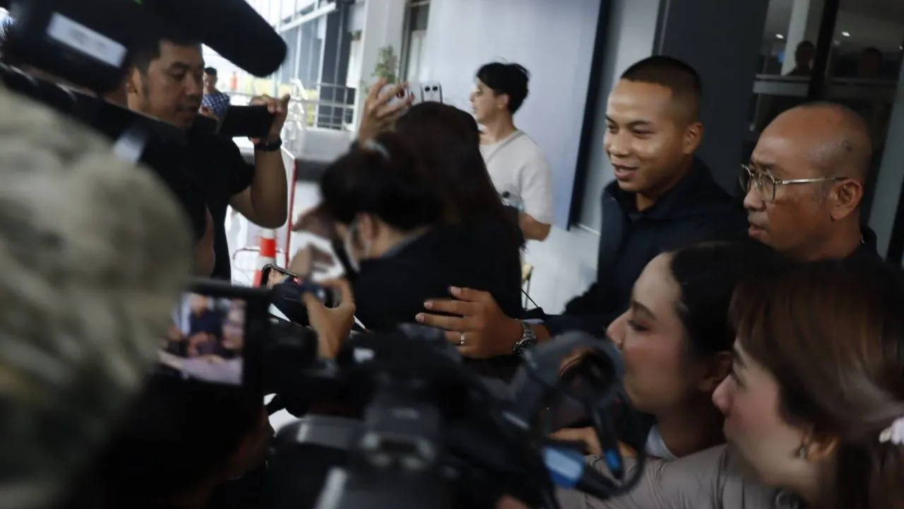 ฝากขัง 'ศตพร' น้องสาว ดร.วิน หนึ่งในผู้ต้องหาที่ถูกจับกุมคดีโกงสอบท้องถิ่น