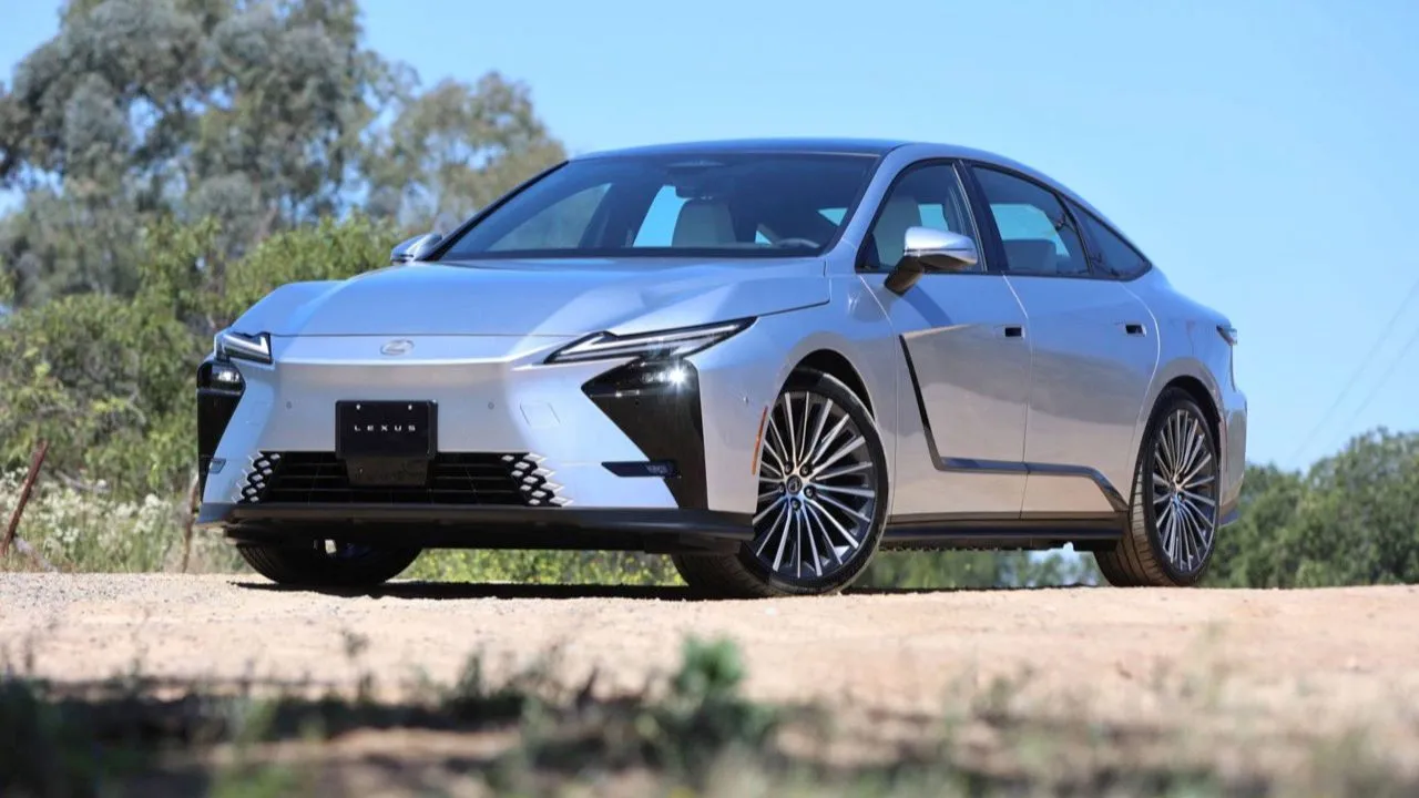 ALL NEW LEXUS ES 2026 เปิดผ้าคลุมพร้อมราคาในไทย 13 สิงหาคม 2569 นี้