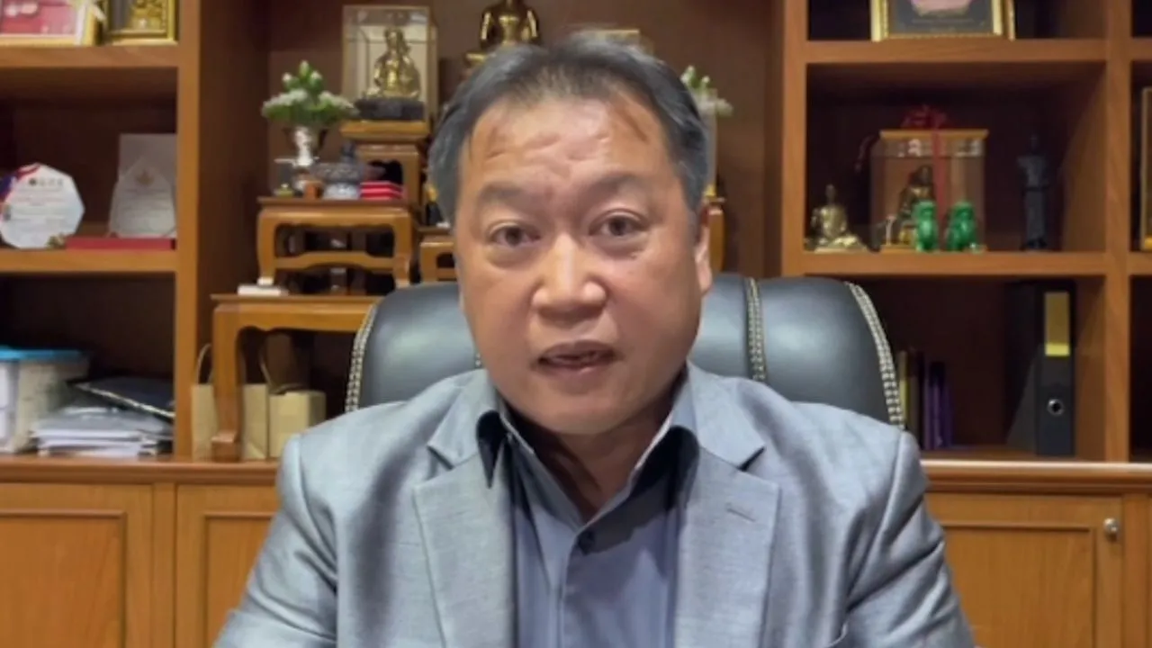 ผอ.สพม.สุรินทร์ โต้เพจดัง แจงทัวร์ลาว 8,500 บาท ผู้ร่วมทริปสมัครใจไป ใช้เงินส่วนตัว