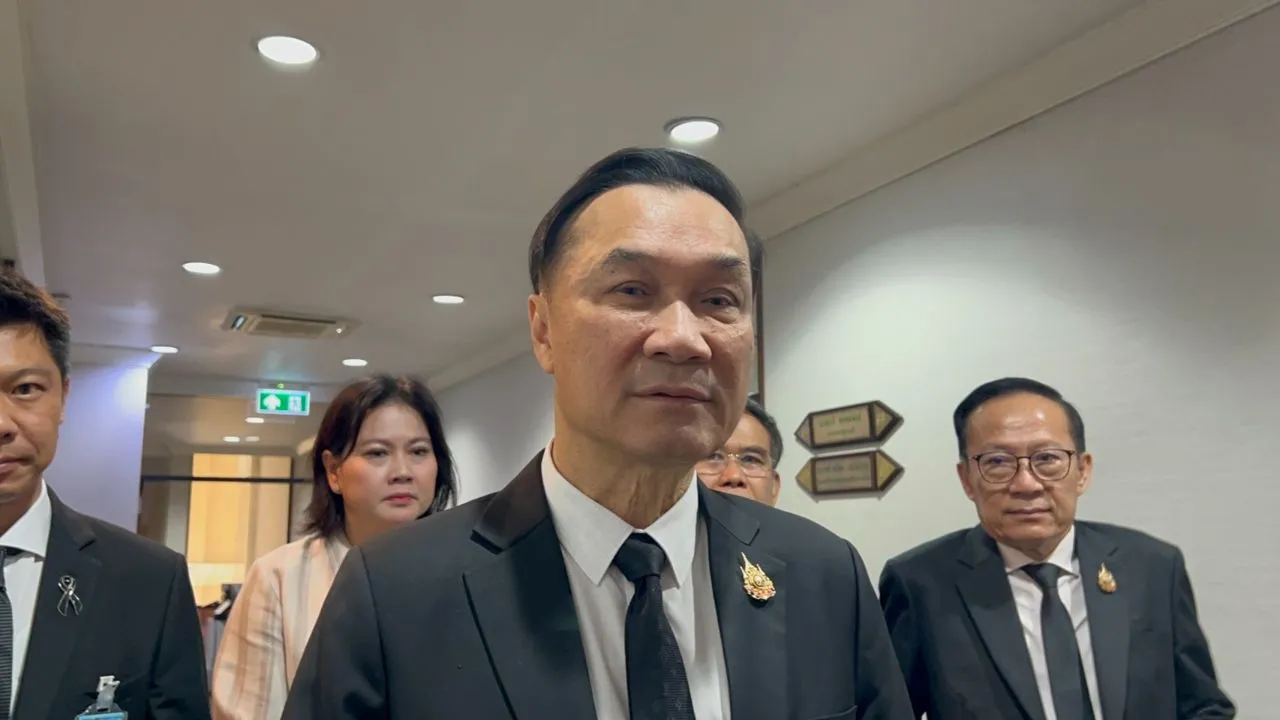 'ทรงศักดิ์' ปัดเอี่ยวปมฮั้ว สว. ยันบริสุทธิ์ใจ เล็งใช้กฎหมายดำเนินคดีปกป้องสิทธิ หลังถูกพาดพิง