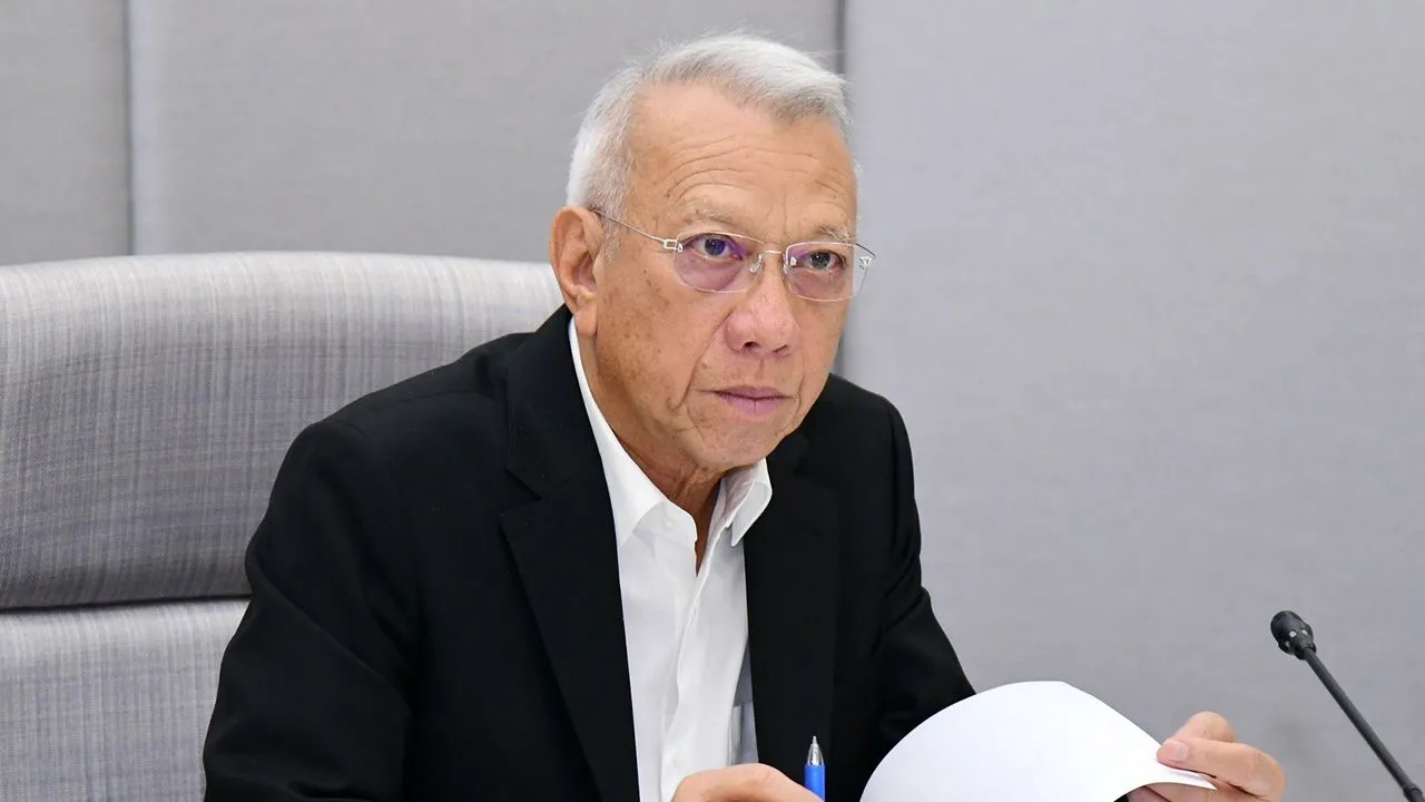 'พิพัฒน์' เร่งจัดระเบียบที่ดิน รฟท. เปลี่ยน 300 ชุมชนบุกรุกเป็นผู้เช่าถูกกฎหมาย