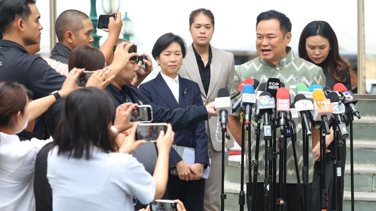 นายกฯ ยันฟ้อง 'ยิ่งชีพ' ตามสิทธิ์ บอกก่อนพูดทำไมไม่คิด